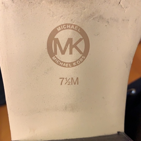 Michael kors boots - Picture 3 of 4